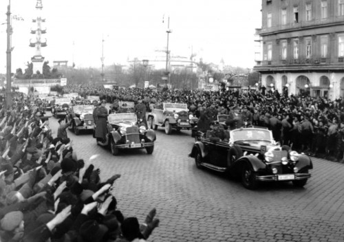 Anšliusas: Hitleris atvyksta į Austriją