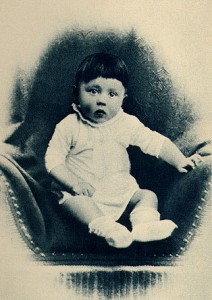 Adolfas Hitleris kūdikystėje