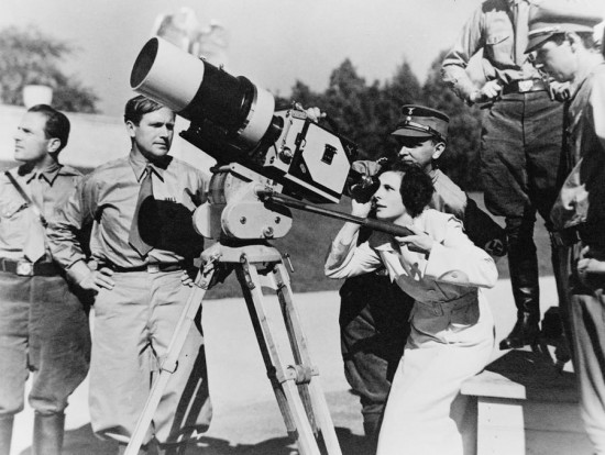 Leni Riefenstahl, vokiečių režisierė - ji čia ruošiasi filmo "Triumph des Willens" filmavimui.